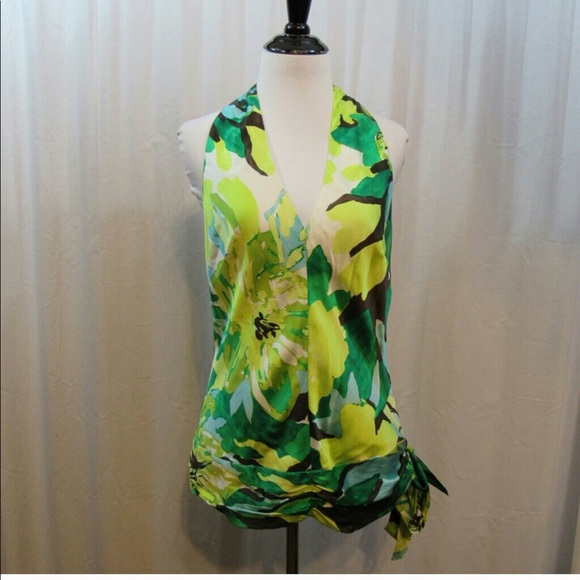 Banana Republic Tops - 100% silk banana republic halter top spring zipp